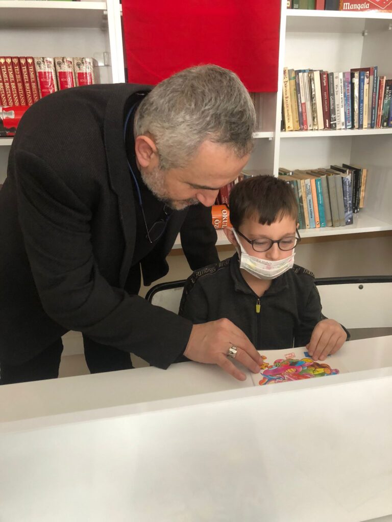 Yaşayan Şehit Kütüphanesi